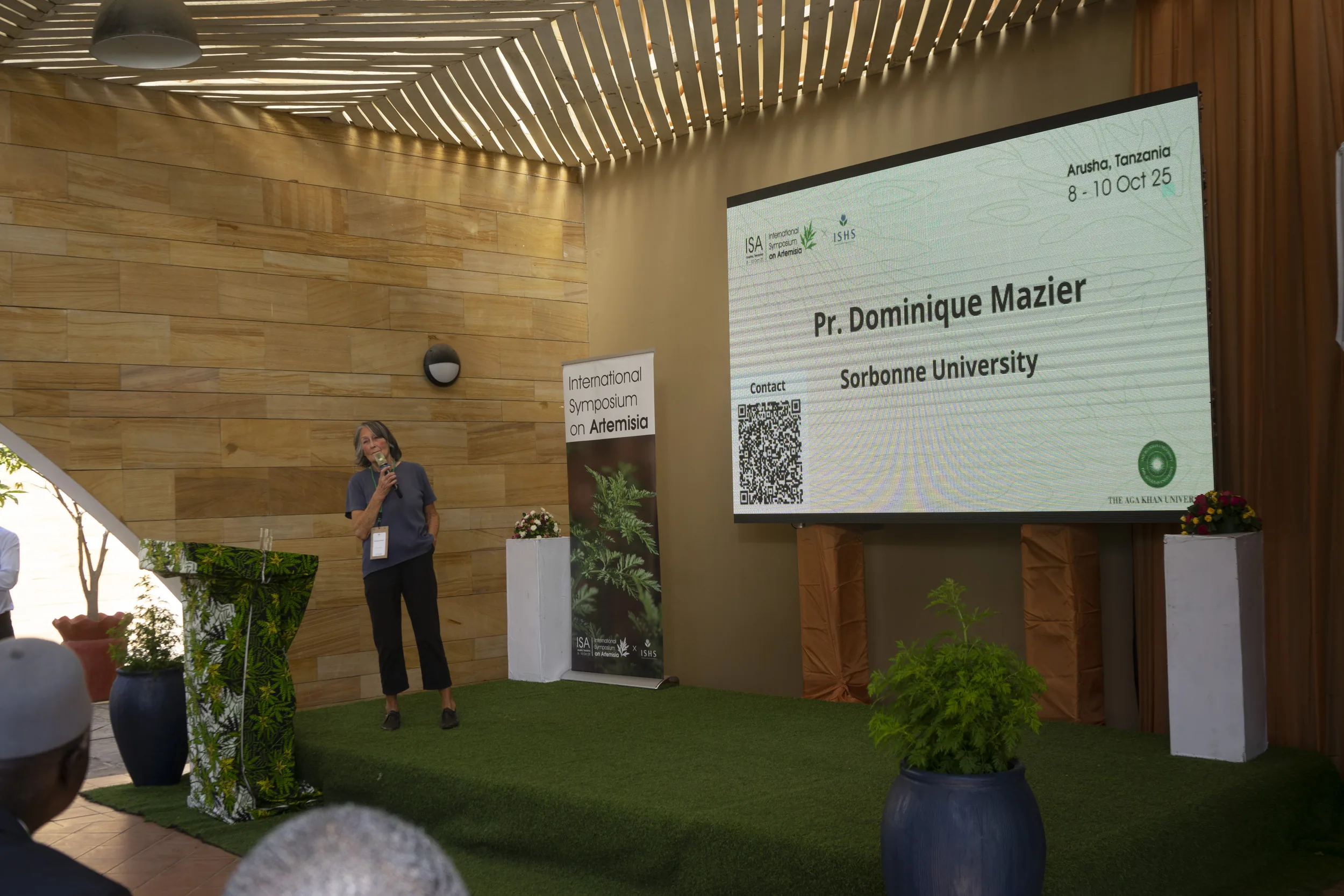 Researchers presenting on artemisia research