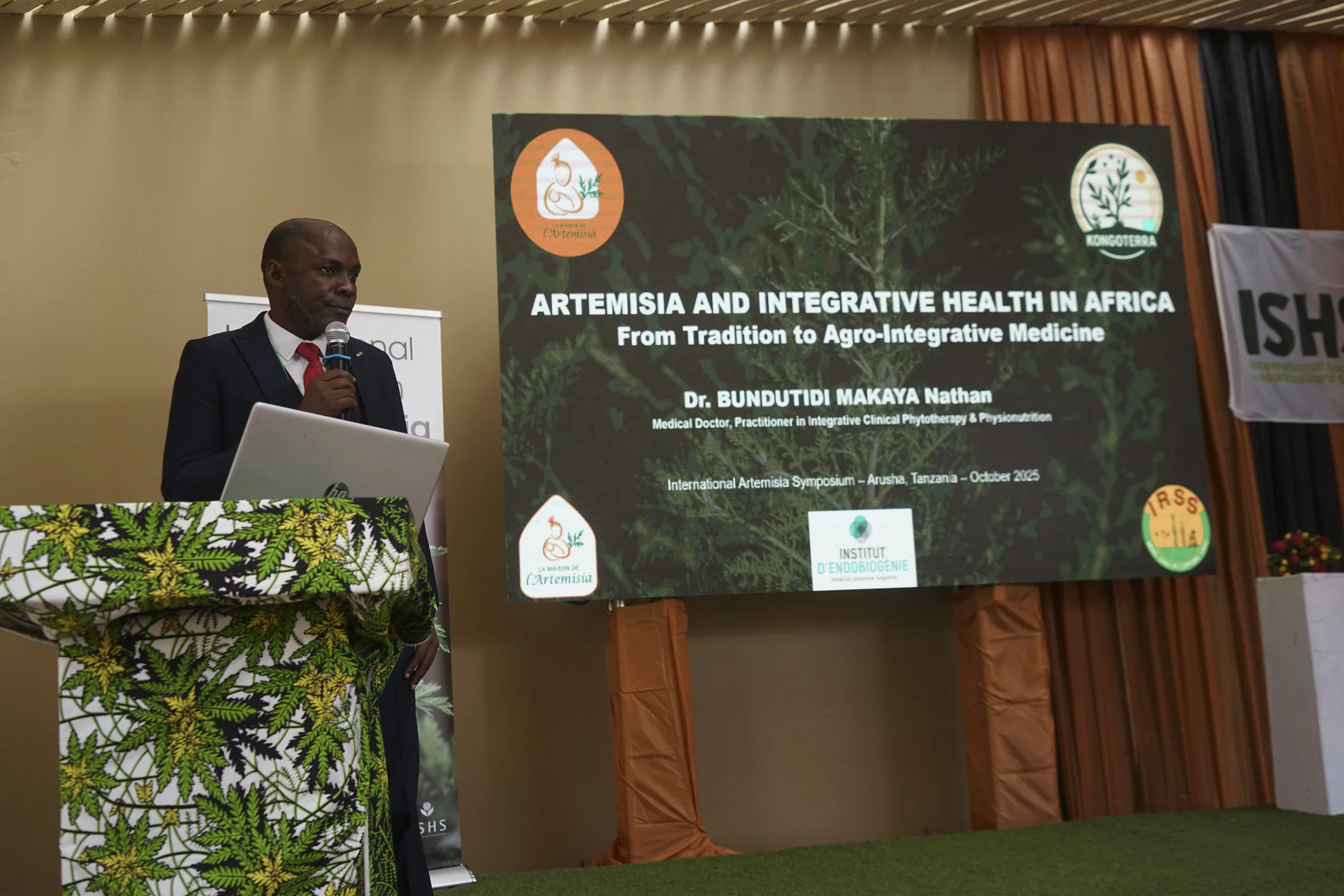 Scientific session and discussion panel